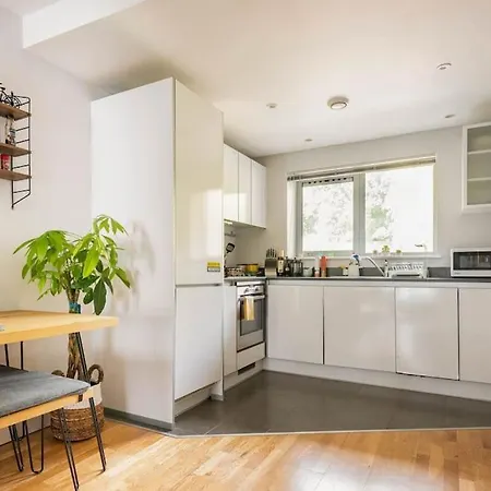 Bright & Spacious Harbourside Flat شقة *