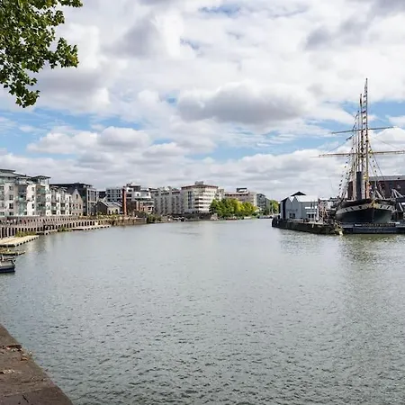 Bright & Spacious Harbourside Flat Appartement