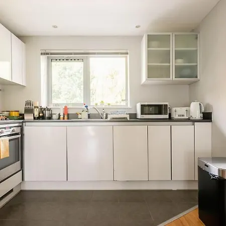 Bright & Spacious Harbourside Flat Apartman Bristol